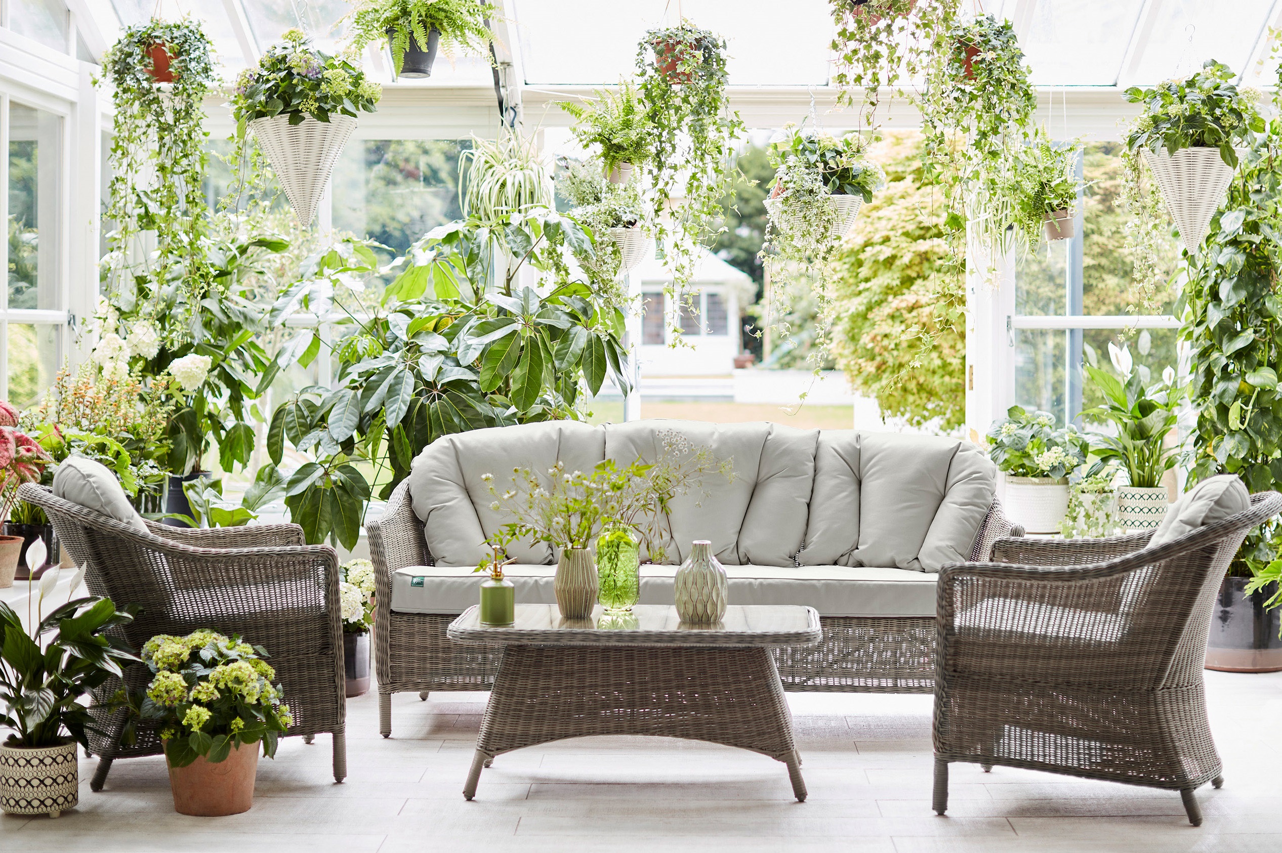 HAAST JE! TIJD OM DE PLANTEN BINNEN OP TE HALEN