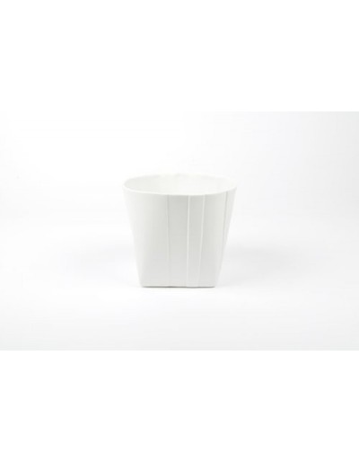 Vaso D&amp;M dobrado em cerâmica branca de 14cm