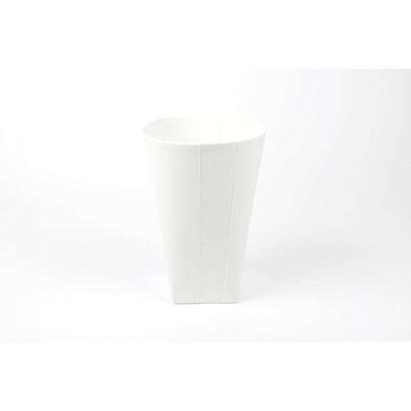 D&M Opgevouwen vaas in wit keramiek 14 cm hoog