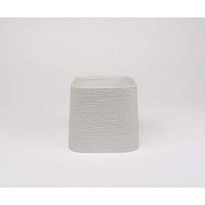 D&amp;M Vase faddy white ceramic 15 cm