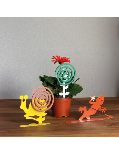 Mosquito coil holder gecko...