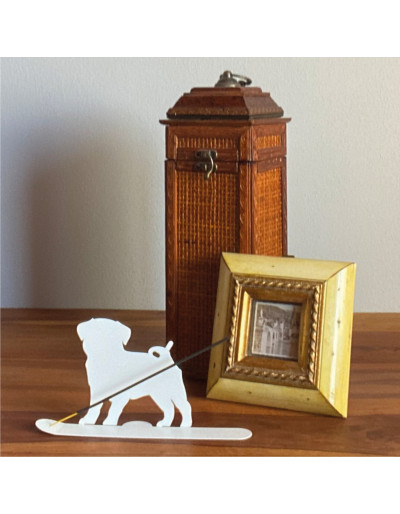 Support pour chien carlin...