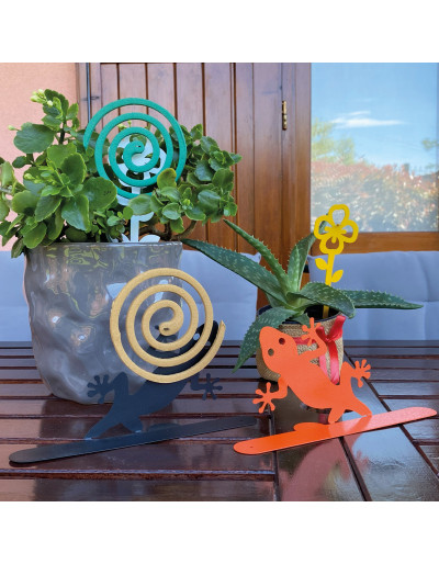 Spirali profumate Vulcano anti zanzare   classiche, al geranio e alla citronella.