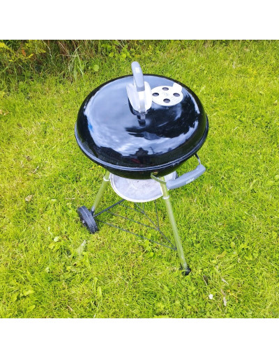 BARBECUE A CARBONE WEBER...